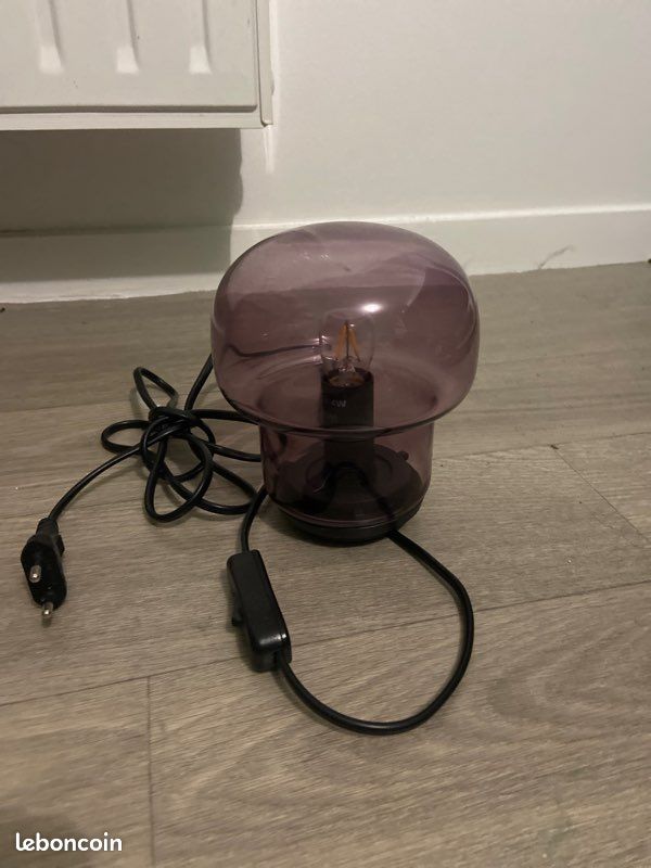 Lampe de chevet IKEA (image 1)