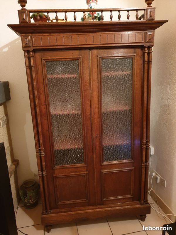 Vitrine ancienne (image 1)