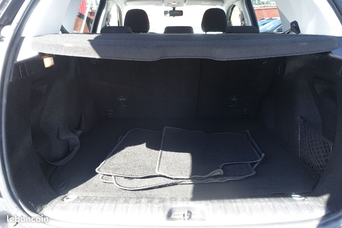 Peugeot 2008 1.6 BLUEHDI 100CH STYLE (image 18)