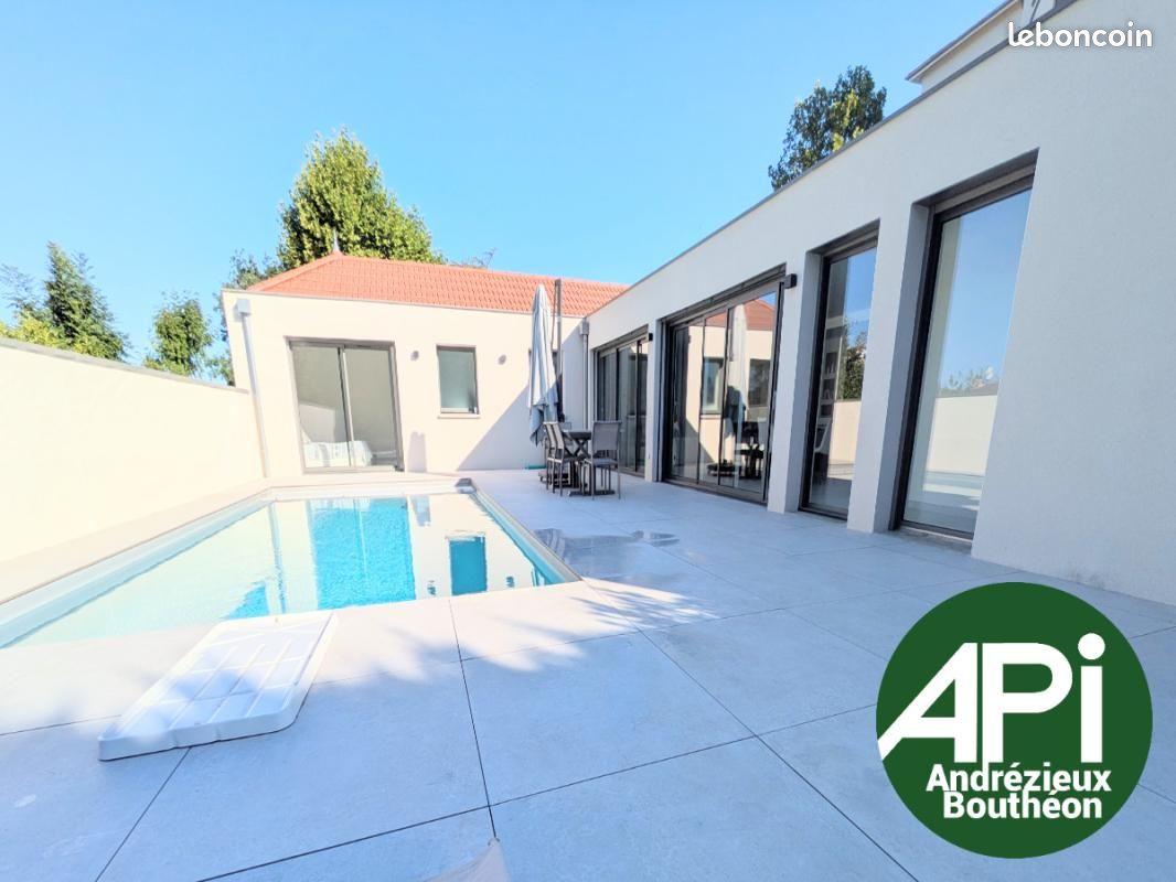 Maison 6 pièces 159 m² · à Saint-Priest-en-Jarez · 159 m² · 599 000 €