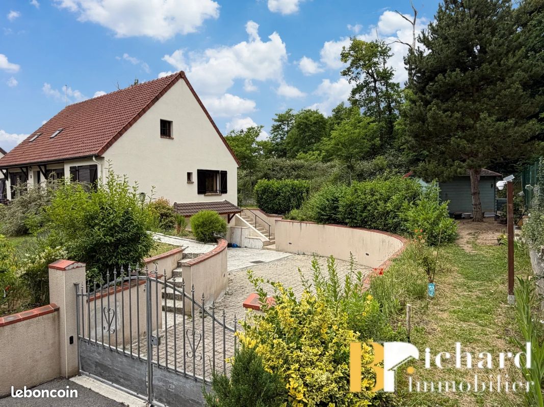 Maison 6 pièces 130 m² · à Laon · 130 m² · 211 000 €