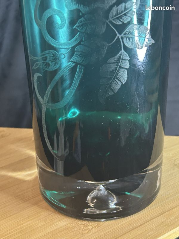 Vase rouleau en cristal de Bohème vert gravé rose dépolie 27 cm (image 3)