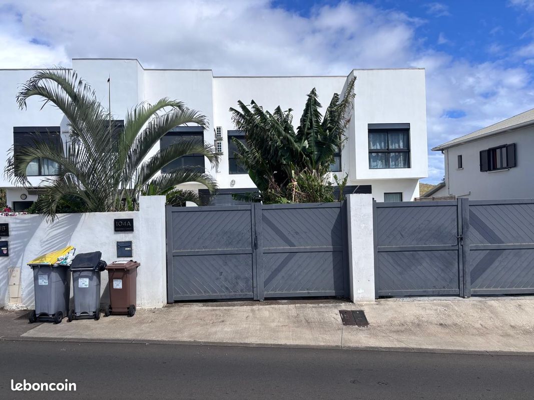 Maison 4 pièces 100 m² · à Saint-Denis · 100 m² · 360 000 €