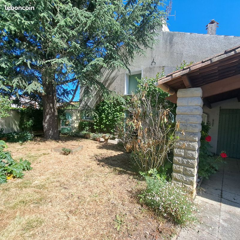 Maison 5 pièces 112 m² · à Saint-Georges-du-Bois · 112 m² · 180 000 €