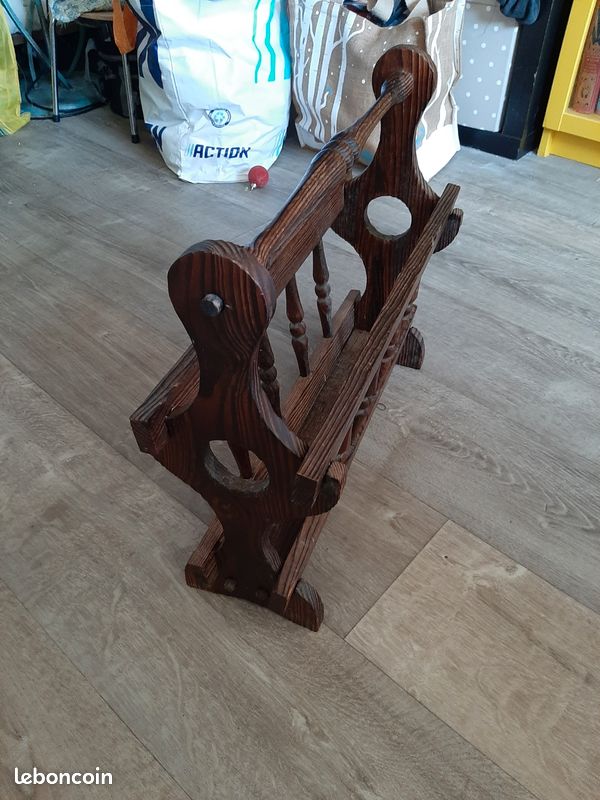 Porte revues en bois (image 2)