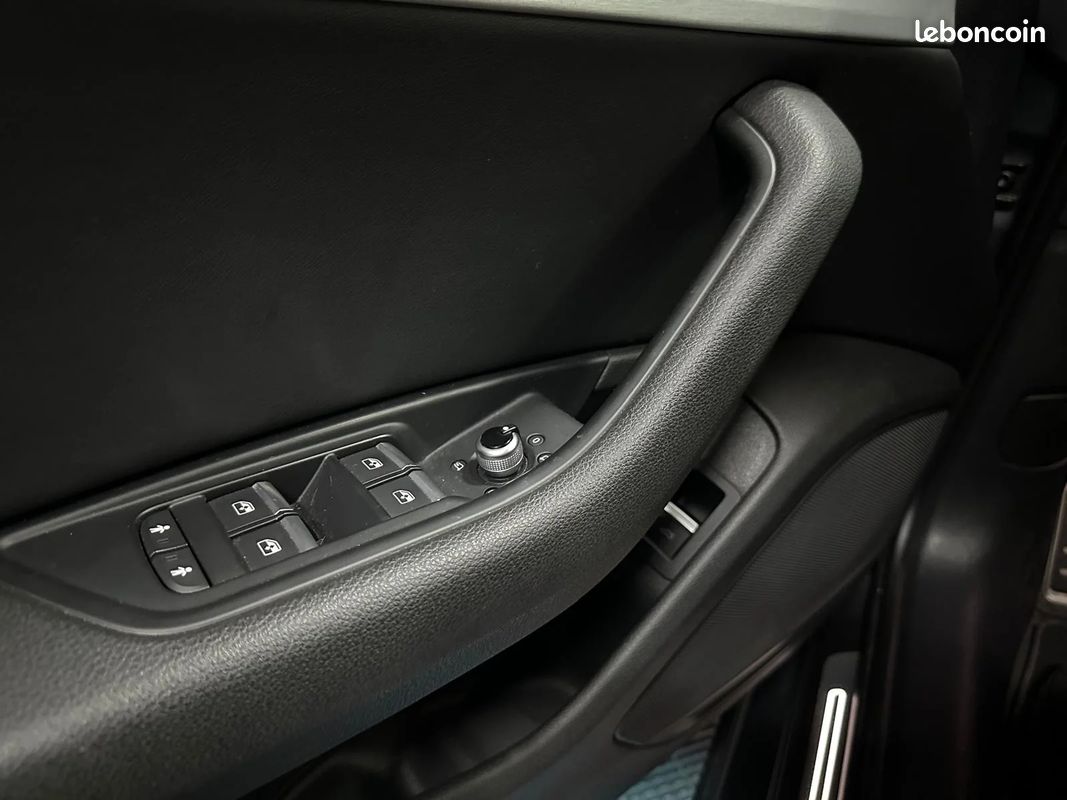 AUDI A4 AVANT 2.0 TDI 150 S tronic 7 S line *COURROIE DE DISTRIBUTION CHANGEE*RÉVISION À JOUR*VIDANGE BOITE (image 34)