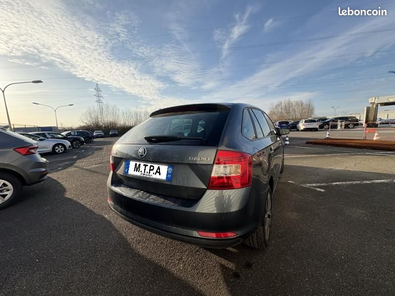 Skoda Rapid Spaceback 1.4 TSI 125ch Drive DSG (image 4)