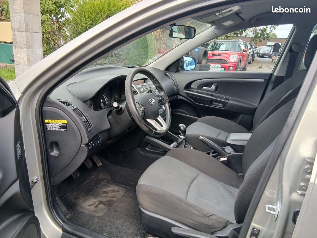Kia ceed 1.6l crdi 115 active (image 4)