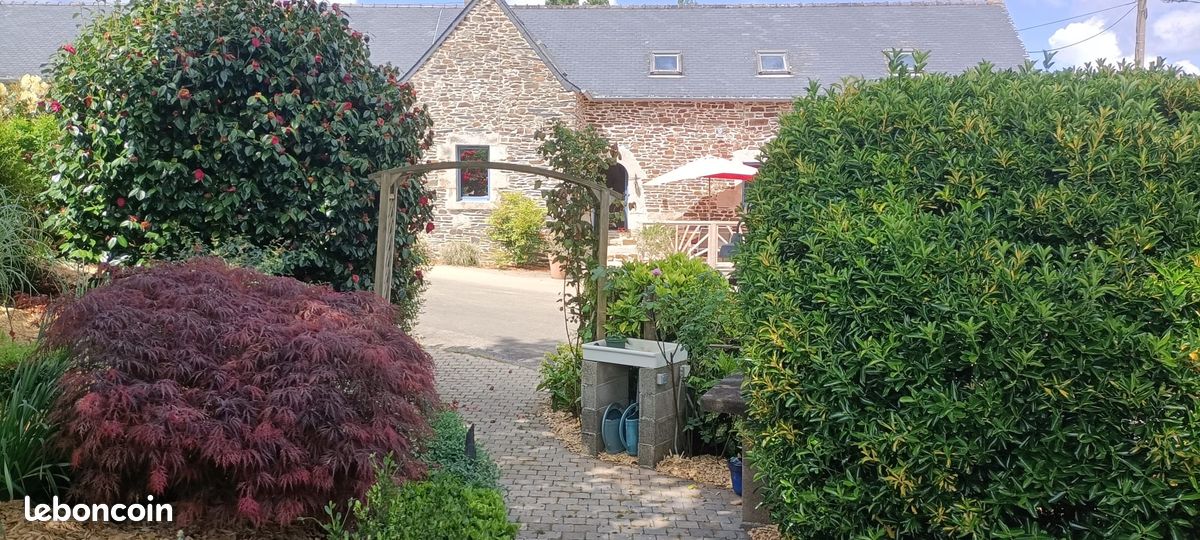 Maison 10 pièces 173 m² · à Le Cloître-Pleyben · 173 m² · 310 000 €