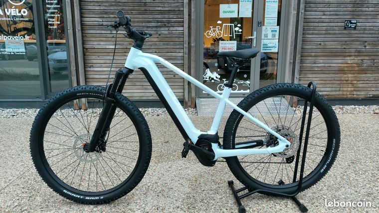 CUBE Reaction Hybrid Pro Vélos