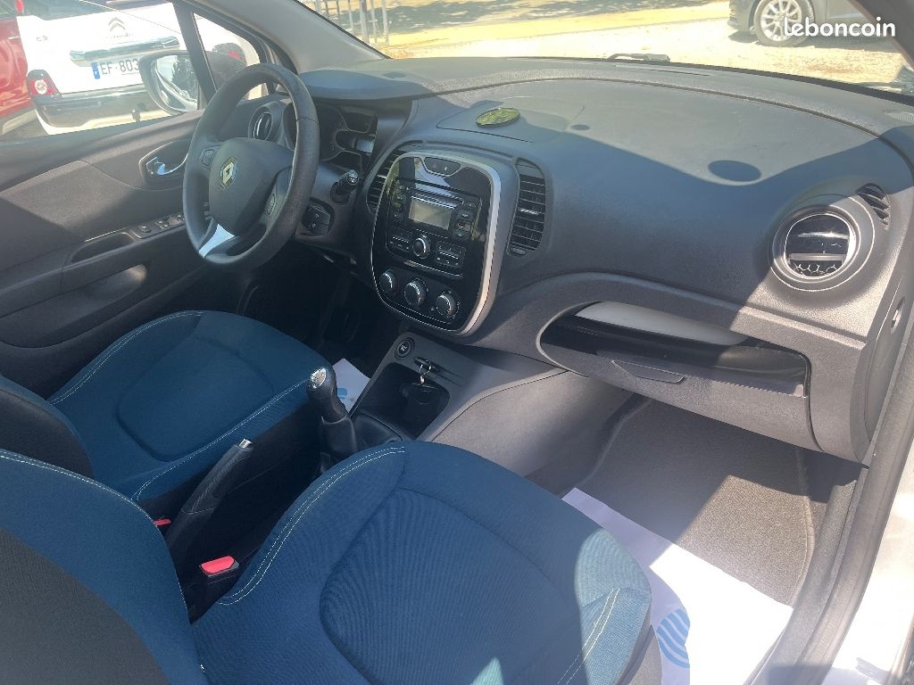 Renault Captur TCe 90 Energy Life (image 9)