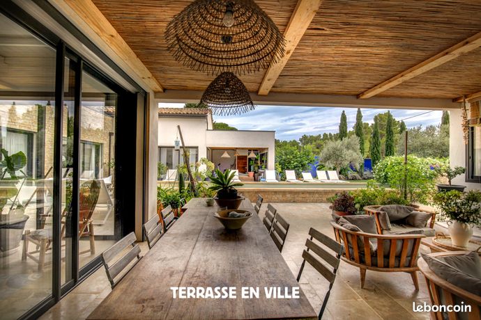 Propriété 8 pièces 300 m²