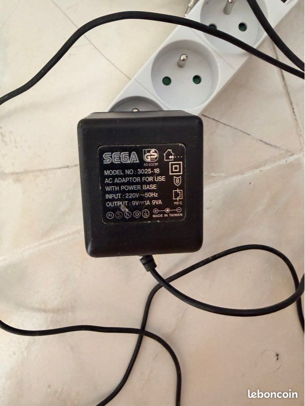 Bloc Alimentation Officiel SEGA Master System 2 - N°3008-18 - Fonctionne