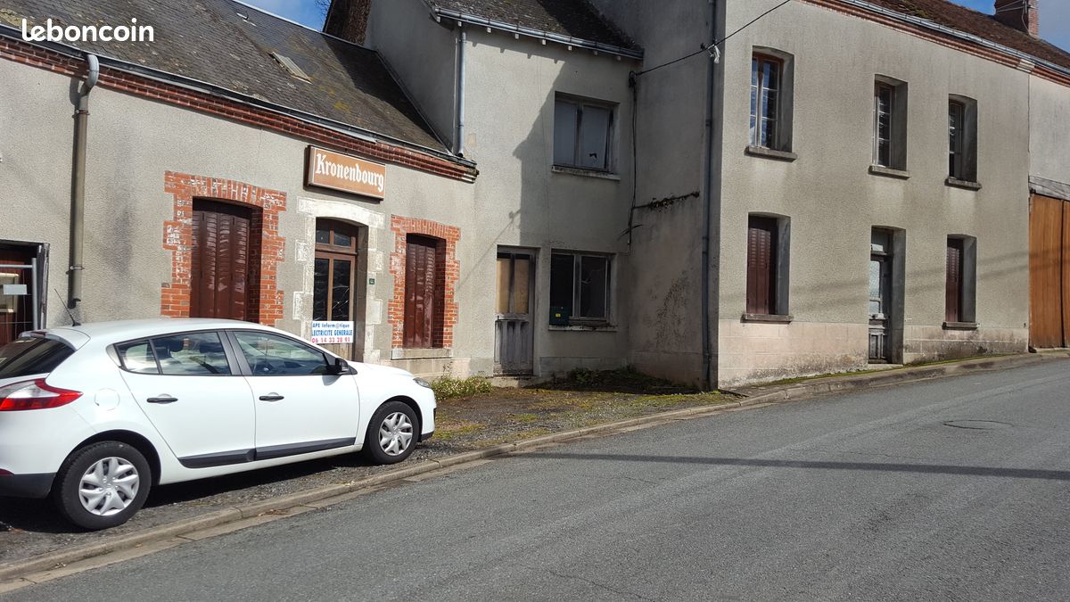 Maison 5 pièces 300 m² · à Méasnes · 300 m² · 25 000 €