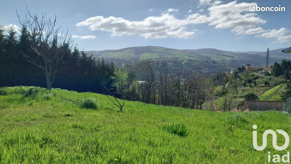 Terrain 1049 m² · à Rive-de-Gier · 1 049 m² · 110 000 €