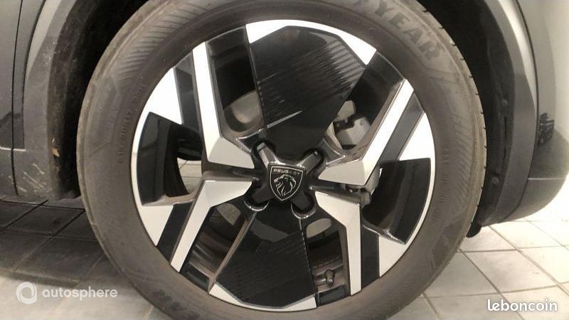 Peugeot 2008 1.2 PureTech 100ch S&S Allure (image 15)