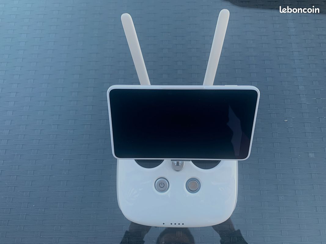 DJI Phantom 4 Pro V2 – Drone NEUF + accessoires – pack complet (image 4)