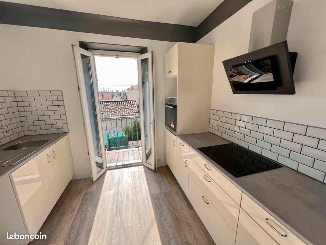 Appartement 2 pièces 47 m² · à Toulon · 47 m² · 752 €/mois