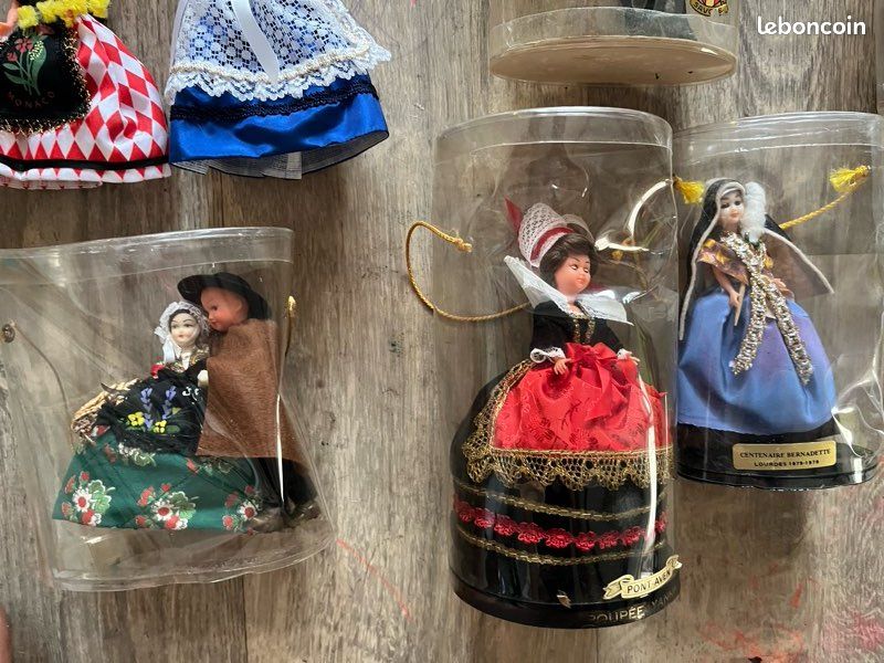 Lot de 14 poupées folkloriques françaises vintage – Collection