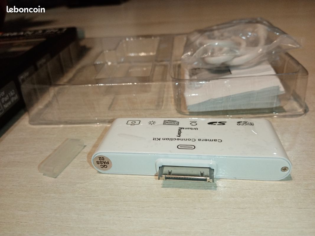 Adaptateur iPad 1&2&New iPhone 4&4S iPod Touch 4 vers TV - Urban 5 in 1 (image 3)
