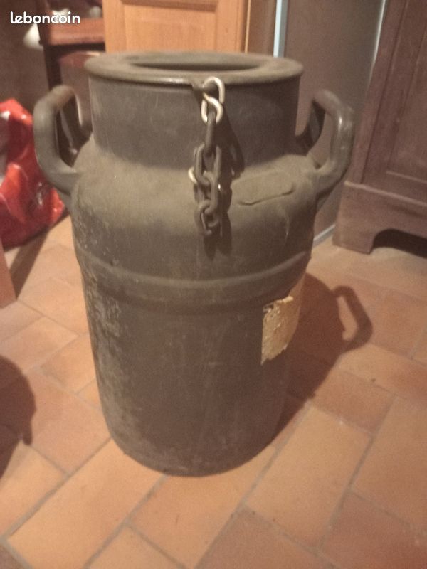 Bidon et couvercle avec poignée (image 2)