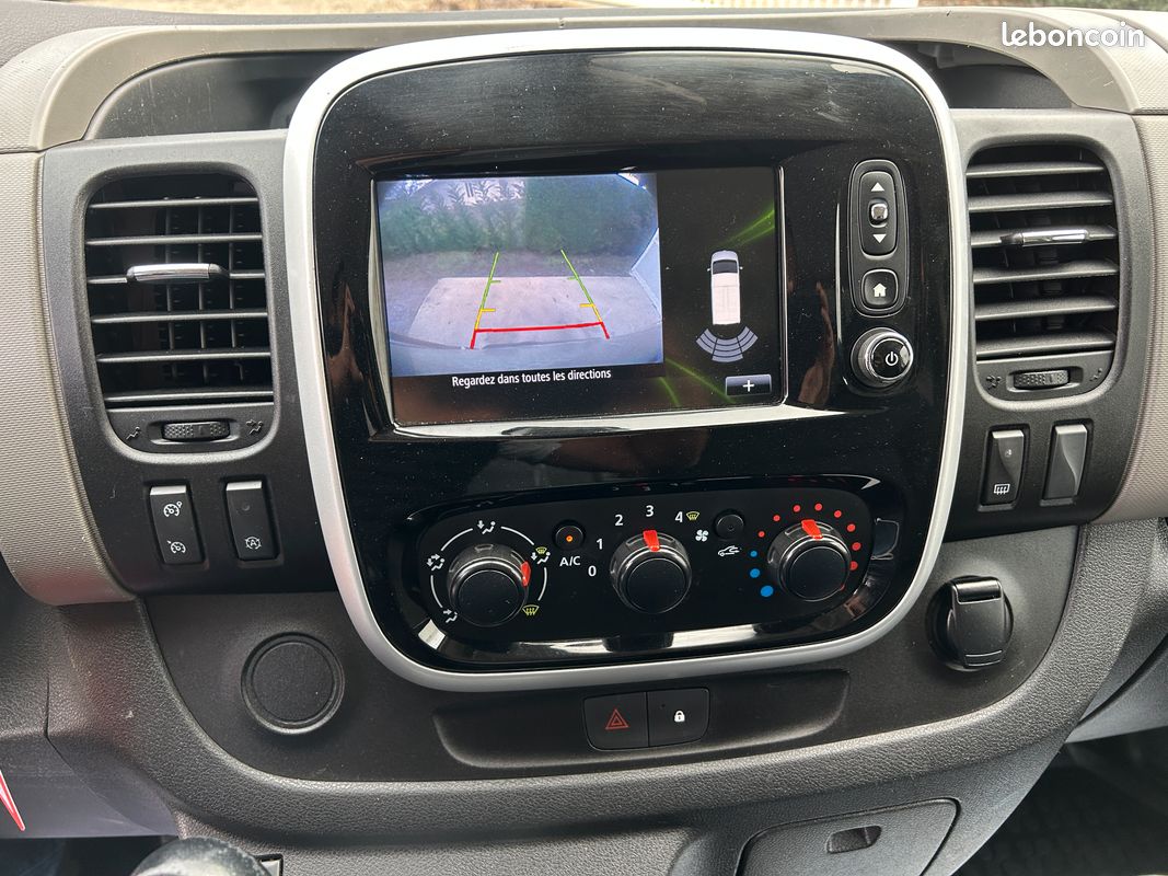 12070 HT – TRAFIC 2 places L1H1 1.6 DCi 125 GRAND CONFORT (image 8)