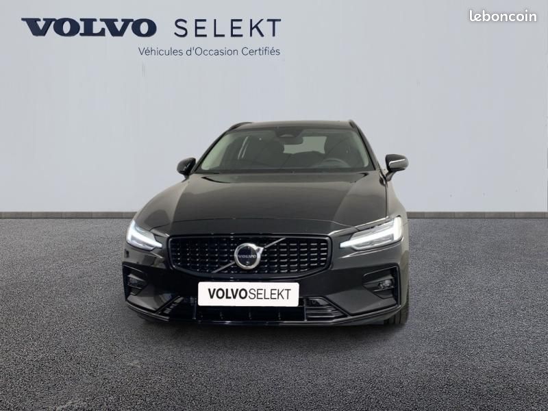 Volvo V60 B4 197ch Ultra Style Dark DCT 7 (image 2)