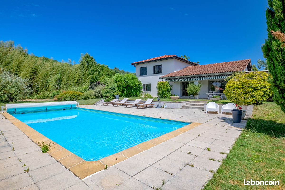 Maison 7 pièces 204 m² · à Dagneux · 204 m² · 795 000 €