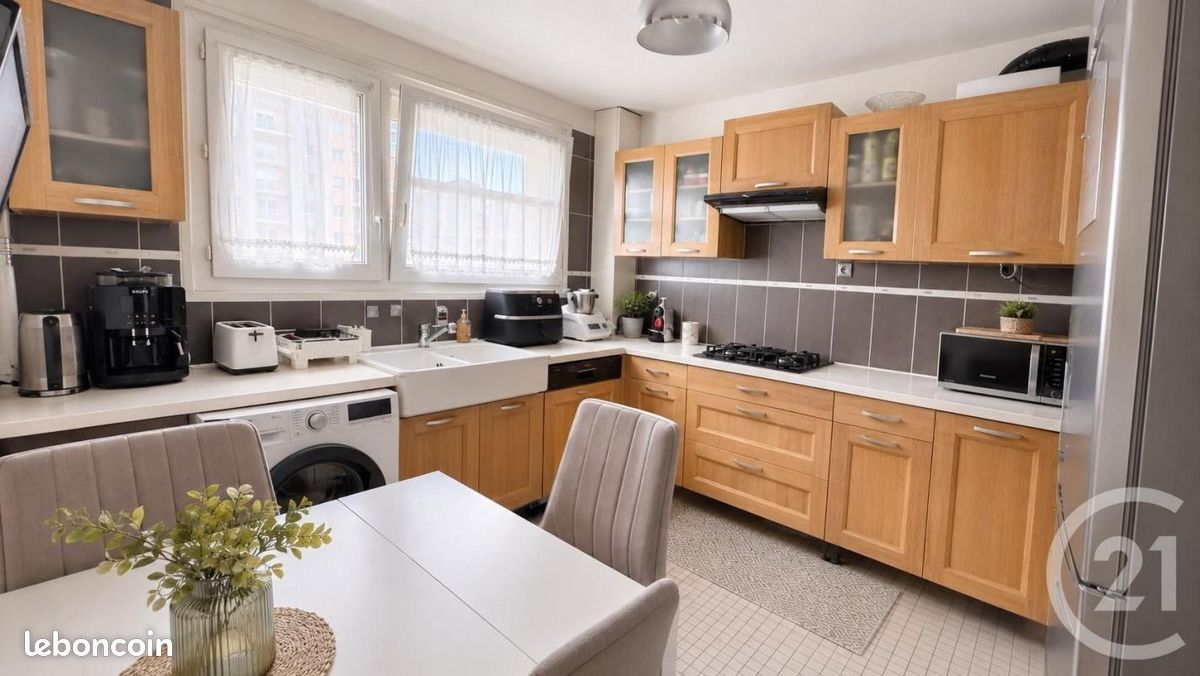 Appartement 4 pièces 77 m² · à Saint-Fons · 77 m² · 139 000 €