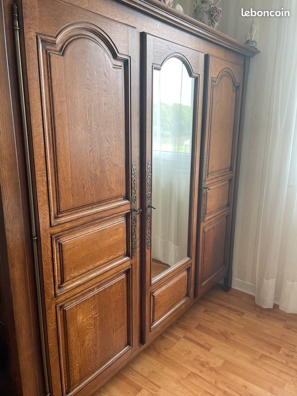 Armoire en bois avec miroir (image 2)