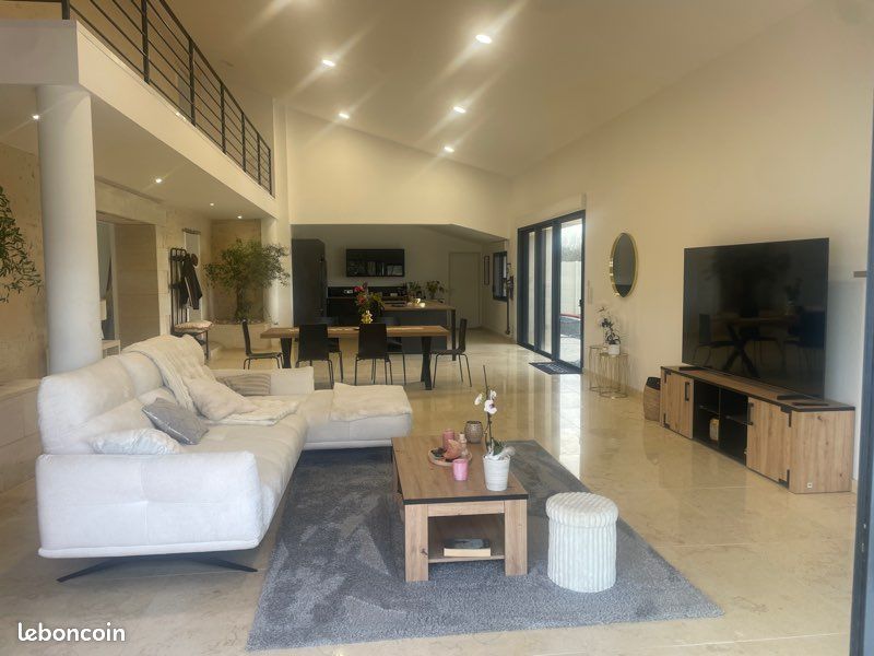 Maison 6 pièces 260 m² · à Berson · 260 m² · 629 000 €