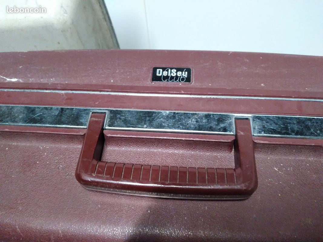 X2 Vintage Delsey Club valise à coque rigide avec roues et