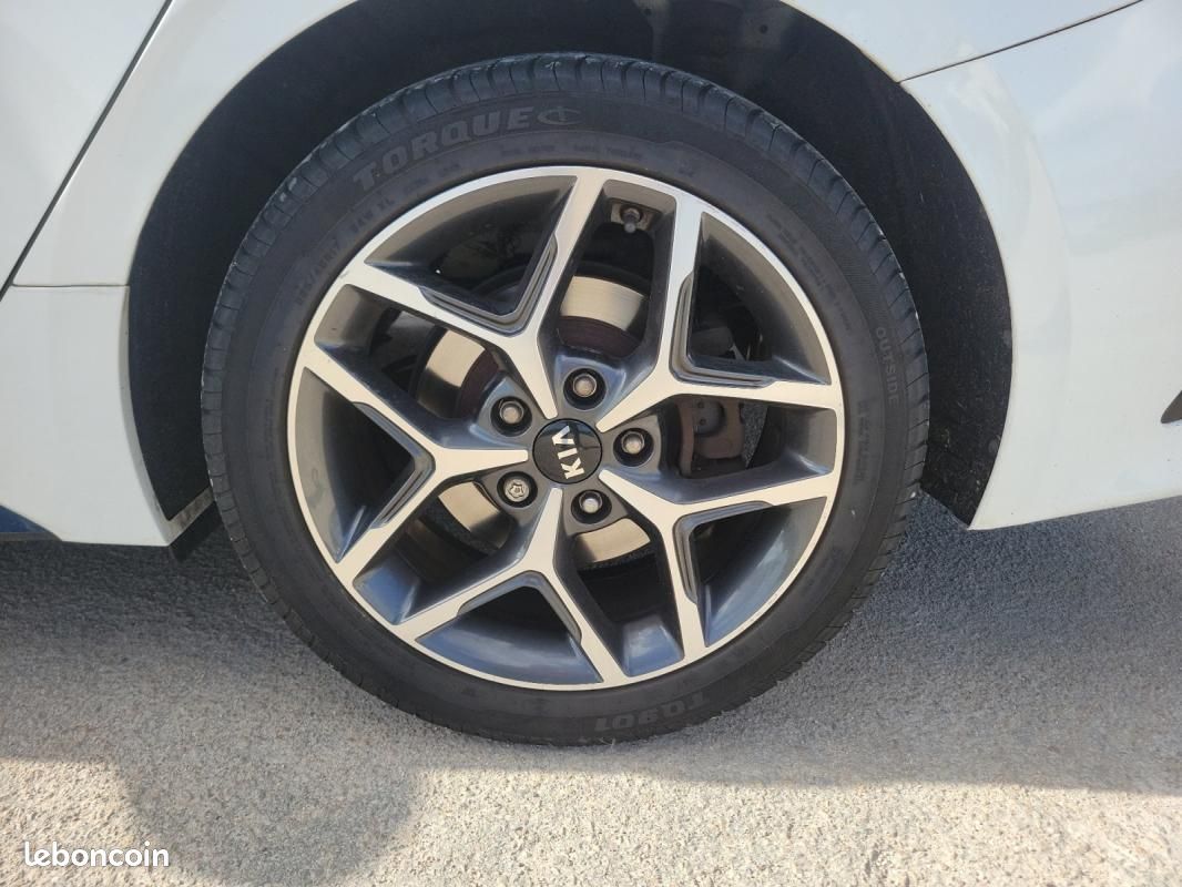 Kia ProCeed 1.0 T-gdi 120 Gt Line (image 19)