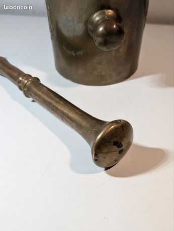 Mortier Et Pilon D'apothicaire Antique - Bronze - XIXème Siècle - Blason Lion - Hauteur 5cm