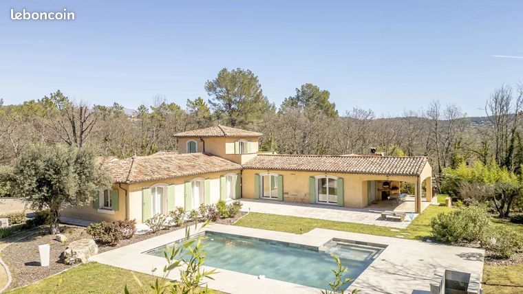 Villa 11 pièces 285 m²