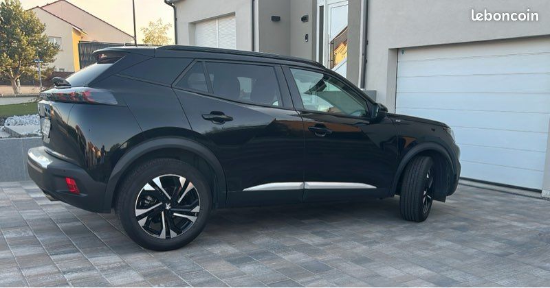 Peugeot 2008 1.5 BlueHDi 130ch S&S Allure EAT8 (image 2)
