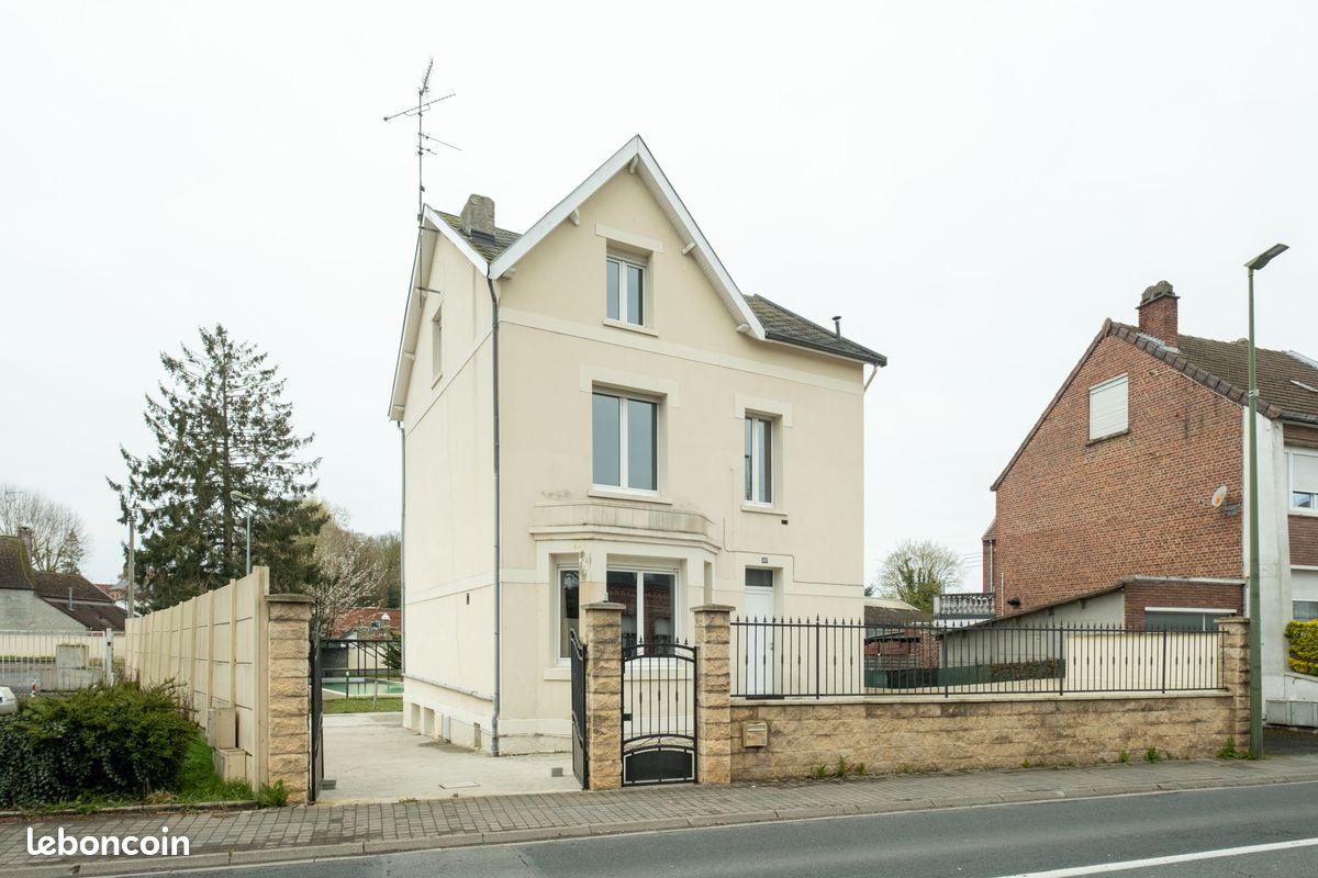 Maison 9 pièces 178 m² · à Caudry · 178 m² · 220 000 €