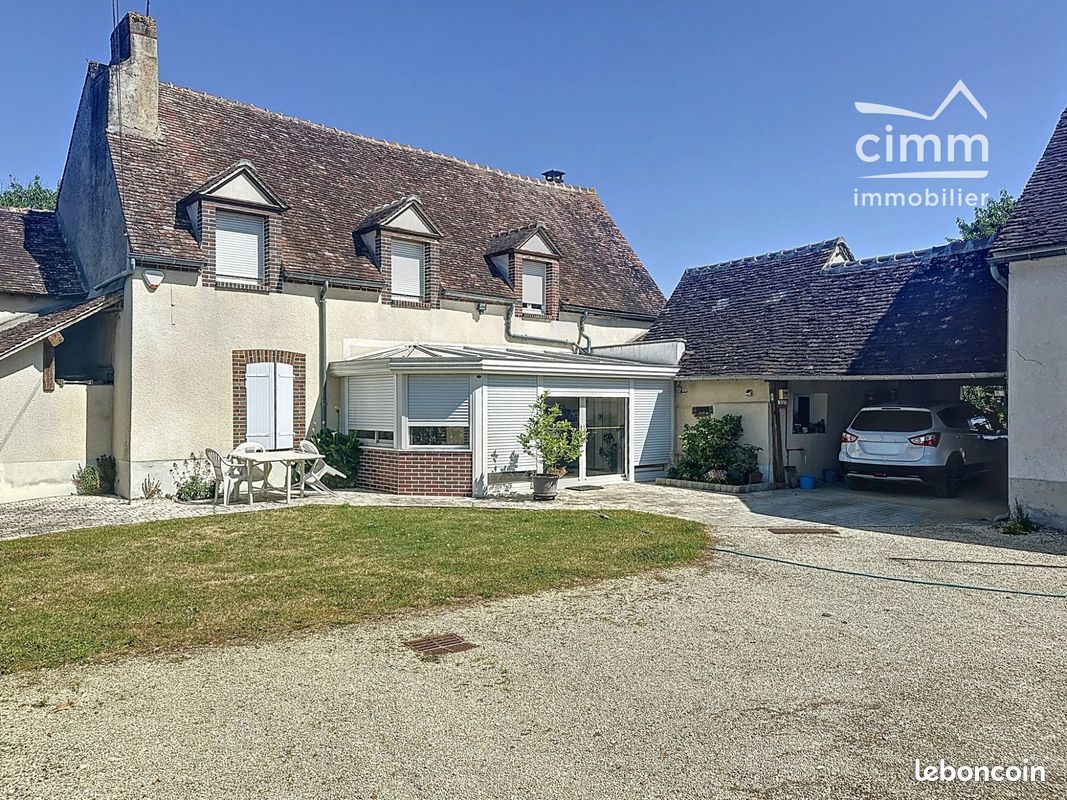 Maison 8 pièces 154 m² · à Saint-Germain-des-Prés · 154 m² · 248 000 €