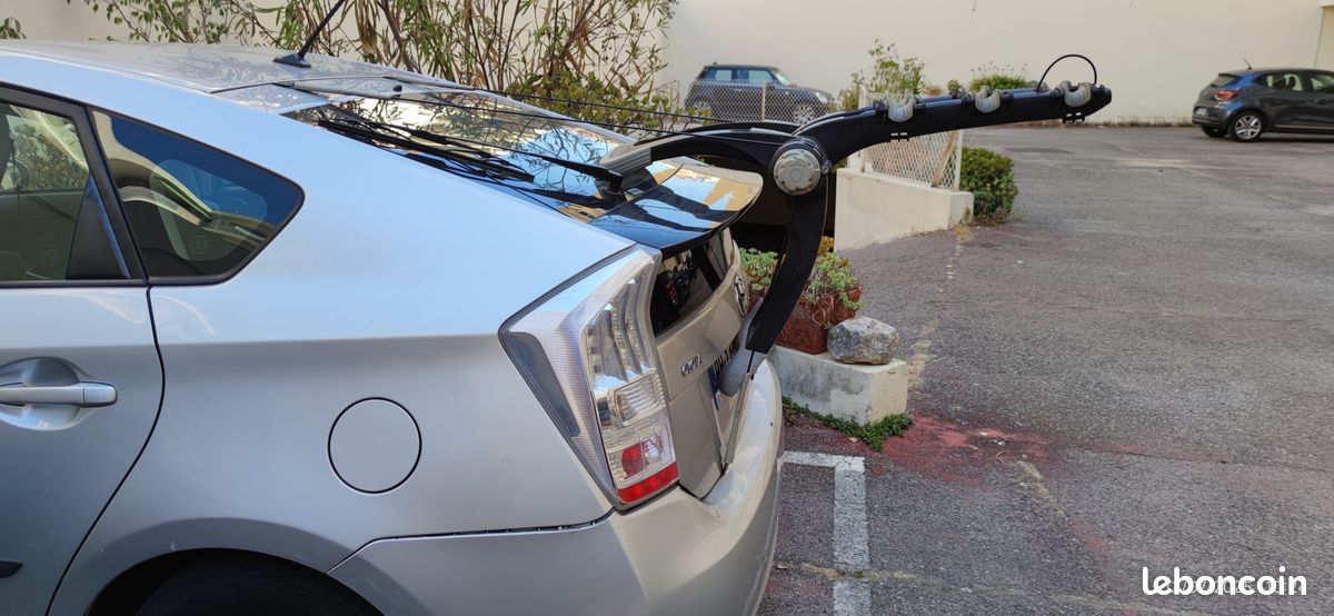 Porte-vélos marque Thule modèle RaceWay 992 pour transporter