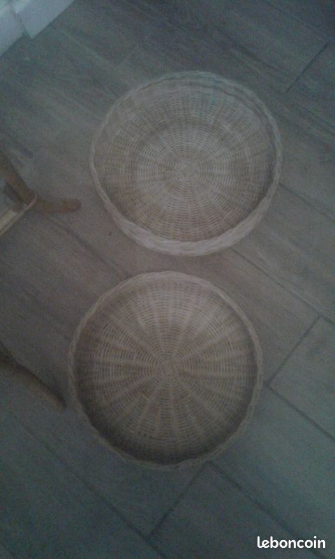 Fauteuil en rotin et sa desserte (image 5)
