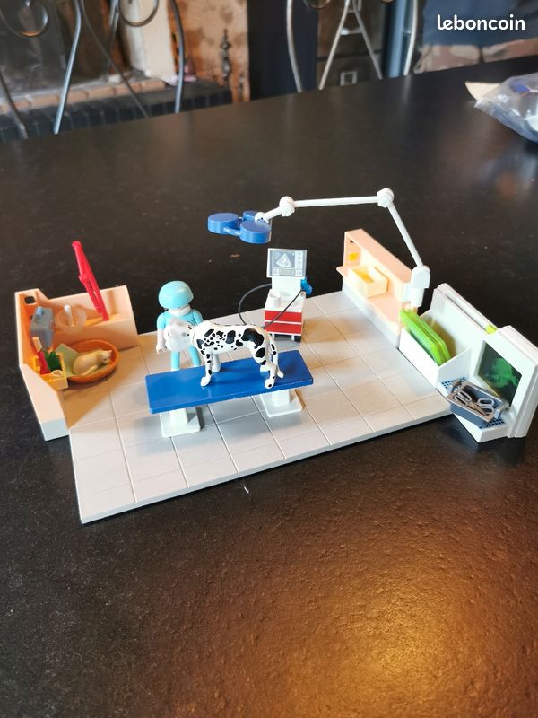 Playmobil vétérinaire chirurgien (image 1)