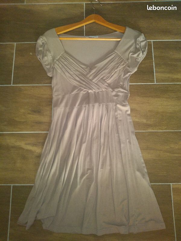 Robe beige (image 1)