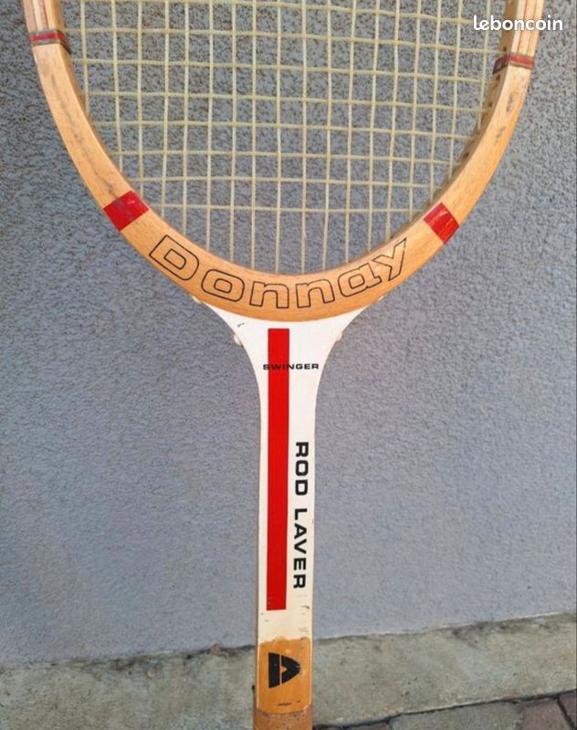 Ancienne raquette de tennis brodée, et Bim! | Maison Bousier