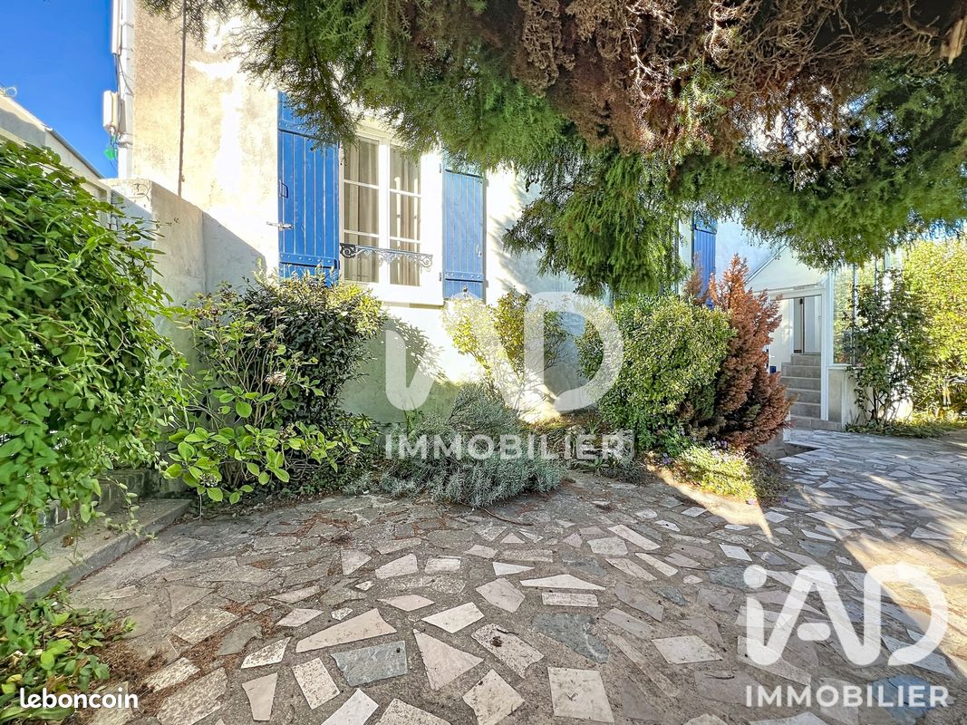 Maison 5 pièces 150 m² · à Jouy-le-Châtel · 150 m² · 290 000 €