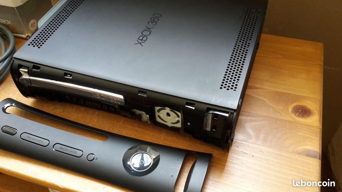 Pack Xbox 360 Elite + 2 manettes + 9 jeux (GTA V, Call of Duty, Halo…) – fonctionnelle (image 7)