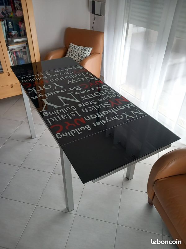 Table design (image 1)