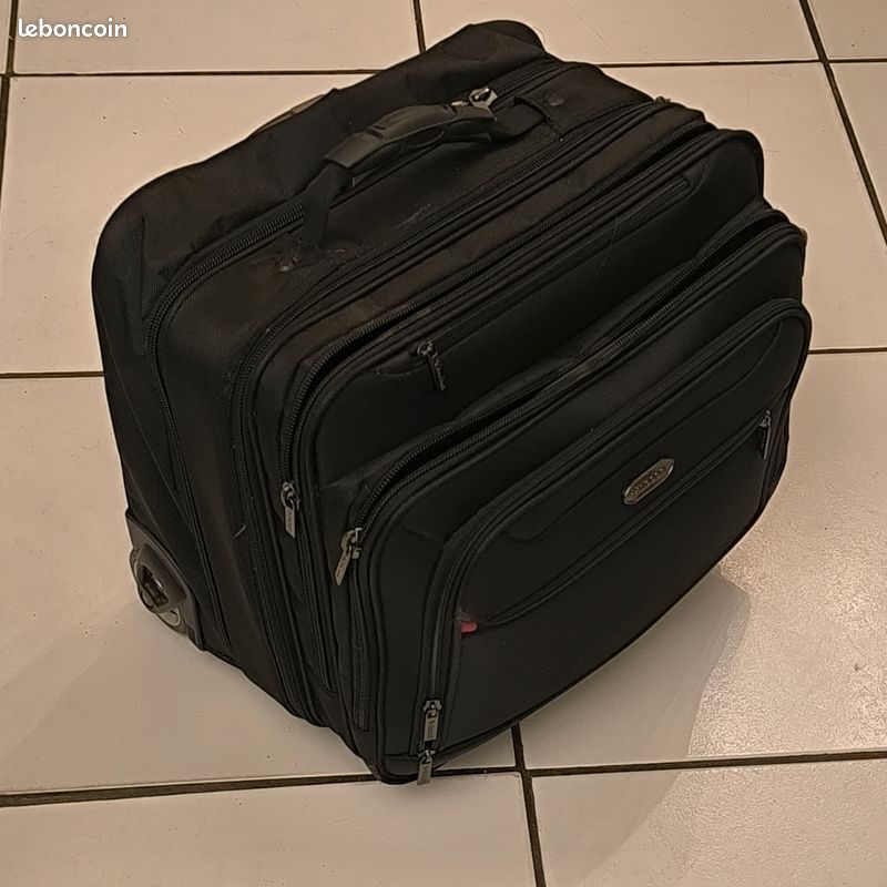 Valise à Roues Euroweb Pour Ordinateur 15 Pouces, Noir, Poche Avant, Idéale Pour Le Voyage