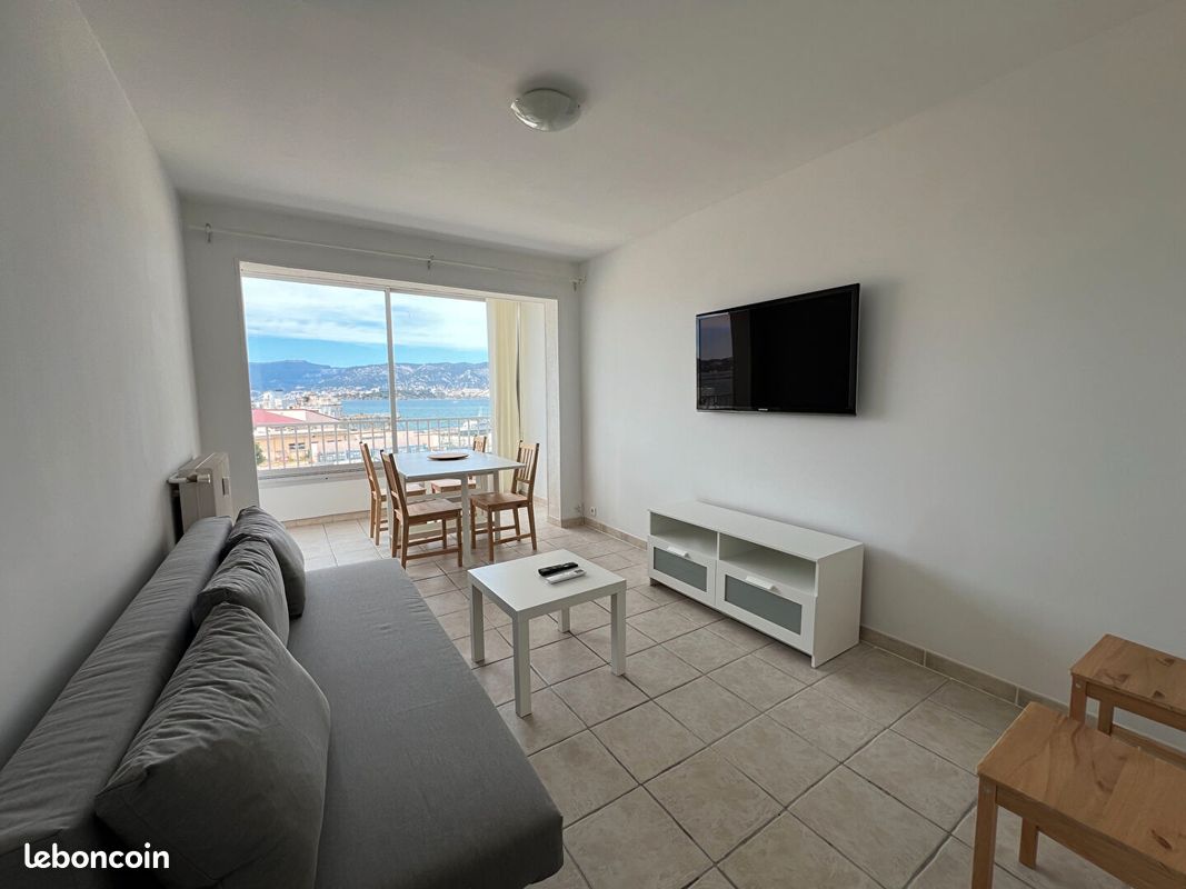 Appartement 3 pièces 70 m² · à Saint-Mandrier-sur-Mer · 70 m² · 1 100 €/mois