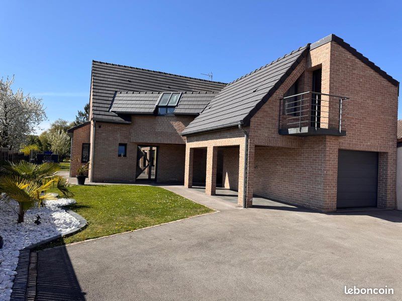 Maison 7 pièces 172 m² · à Petite-Forêt · 172 m² · 394 900 €