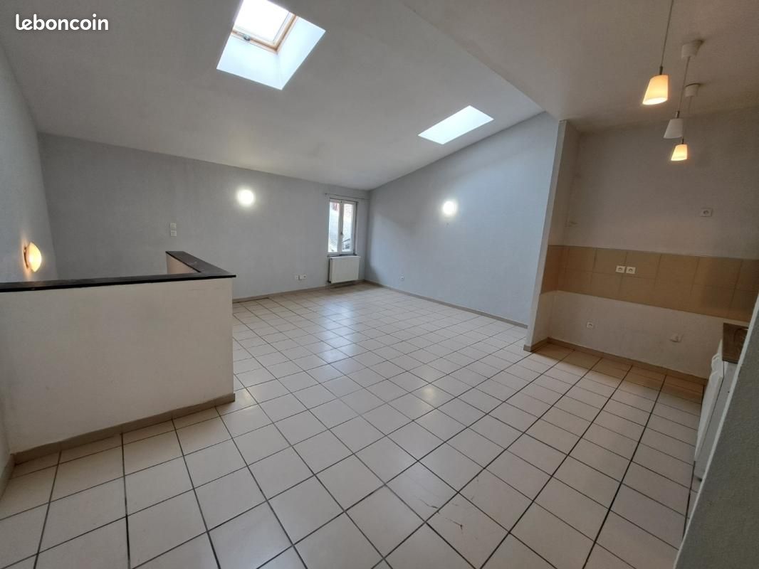 Appartement 3 pièces 68 m² · à Beaurepaire · 68 m² · 490 €